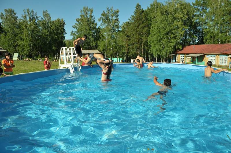 Как правильно дезинфицировать воду в бассейне перекисью водорода