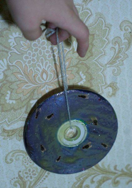 липучка для мух из диска