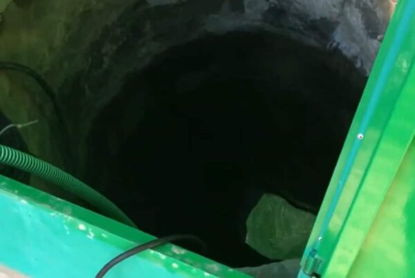 откачка колодца на картинке